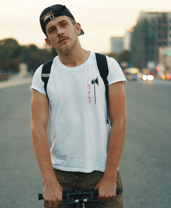 Playera Stark Frieren